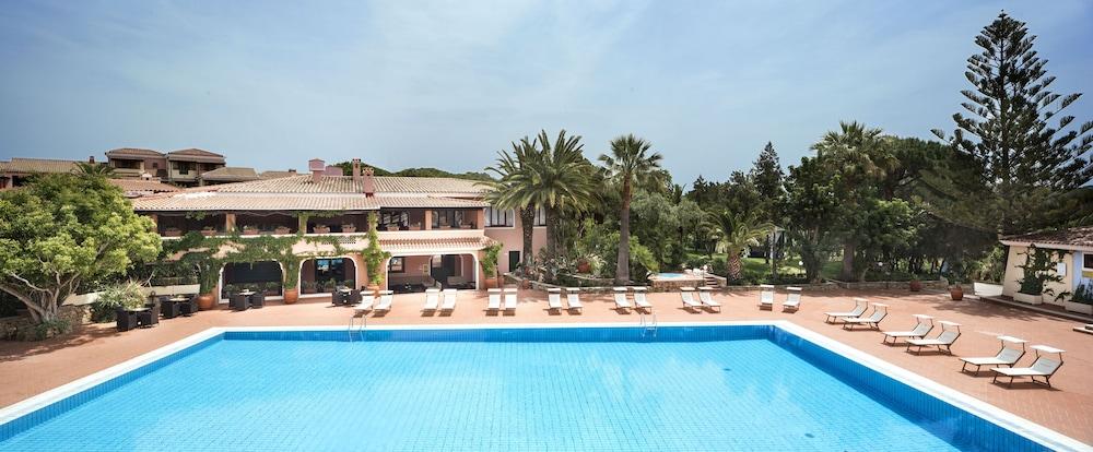Cala Ginepro Hotel Resort & Spa Orosei Buitenkant foto