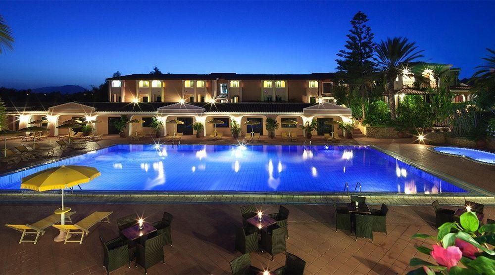 Cala Ginepro Hotel Resort & Spa Orosei Buitenkant foto